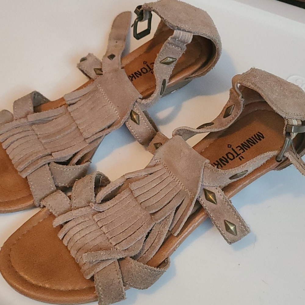 Shoes - Picture 2 of 6